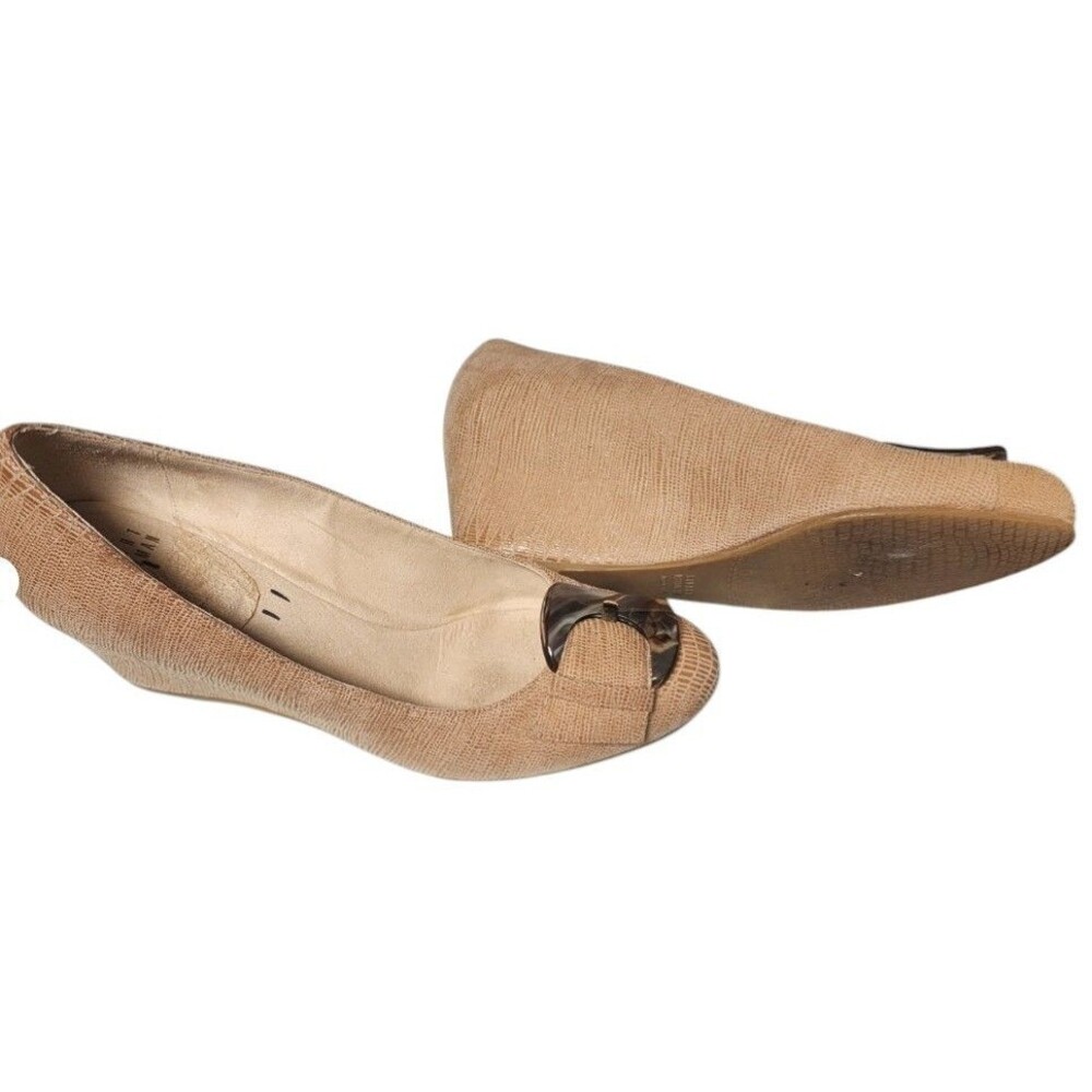 Stuart Weitzman 'Bucalina' Wedge Pumps Size 9.5 Lizard-Embossed Leather Beige